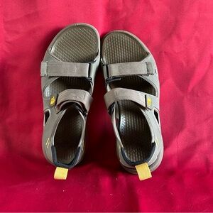 The North Face Men's Hedgehog Sandals Brown Size 11 Look Brand New